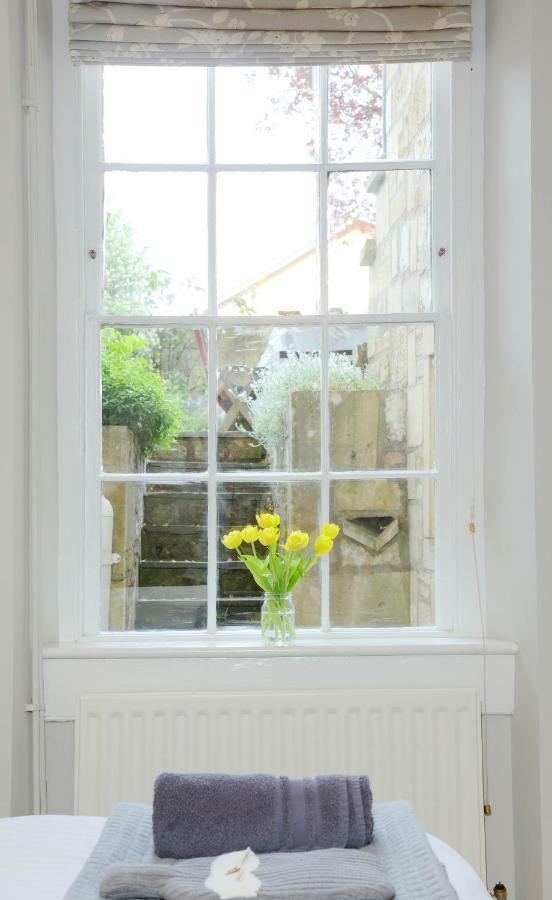 Southcot Place, Apartment With Garden Bath Bagian luar foto