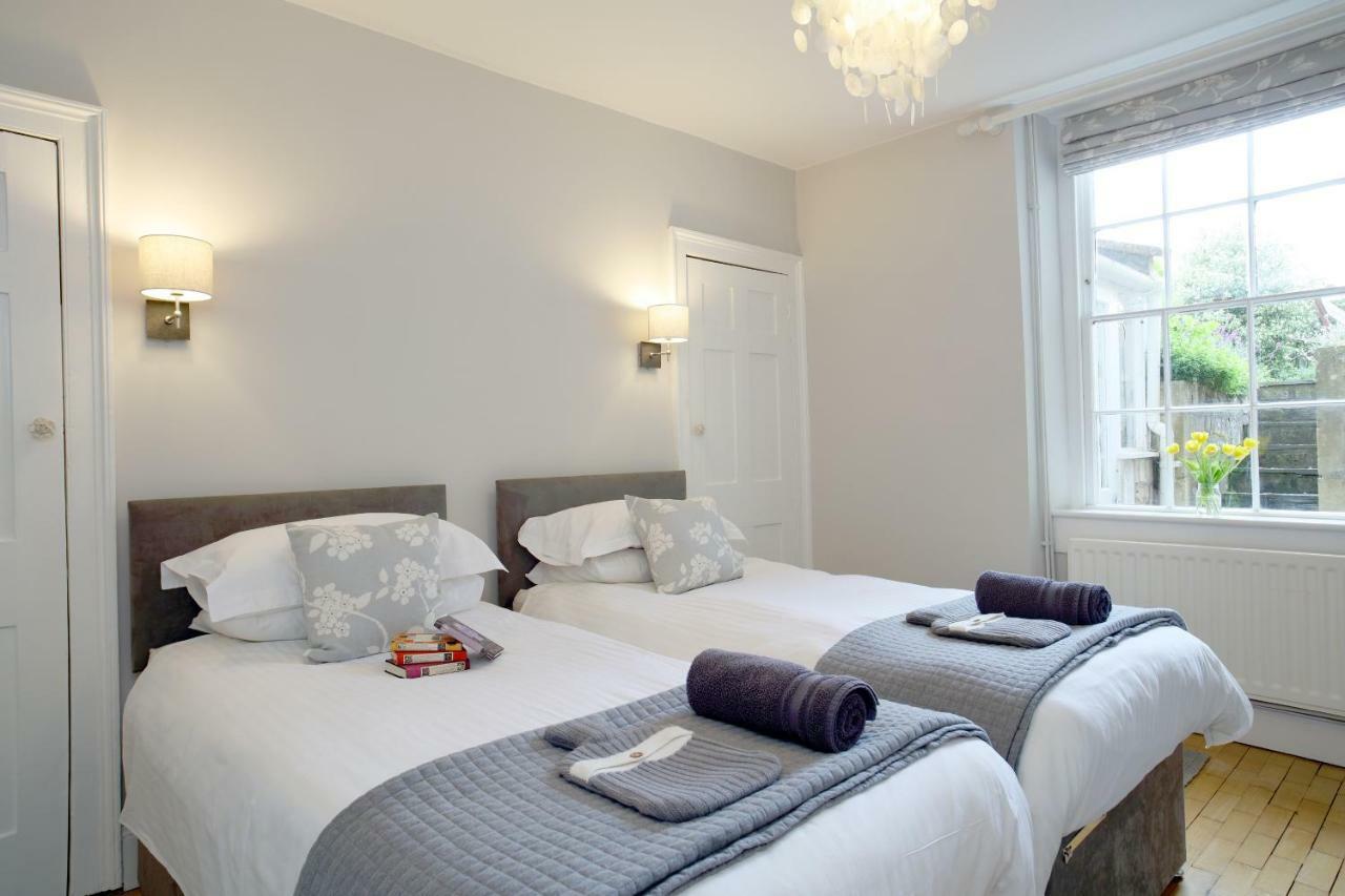 Southcot Place, Apartment With Garden Bath Bagian luar foto